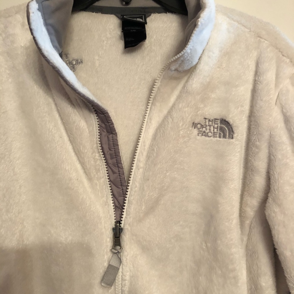 White North Face Jacket - image 3
